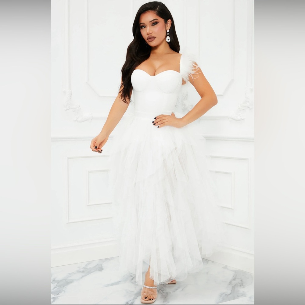 Fashion Nova Camilla Tulle Maxi Dress, White, size Large